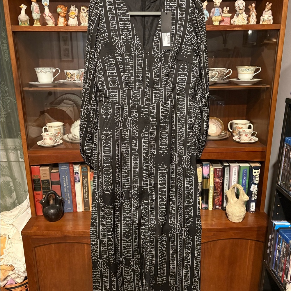 Disturbia Rune Dress - Picture 2 of 3